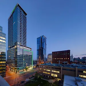 Hotel Hotel&suites - Centre-ville Ouest, An Ihg